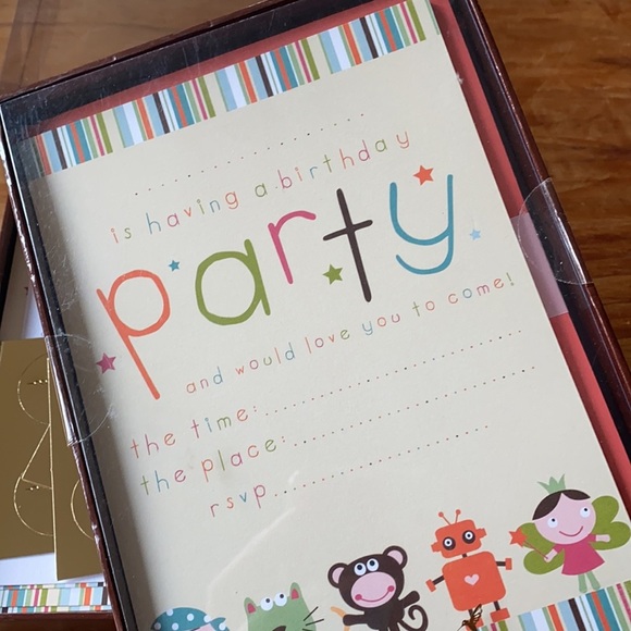 20 Papyrus Birthday Invites - Picture 7 of 9